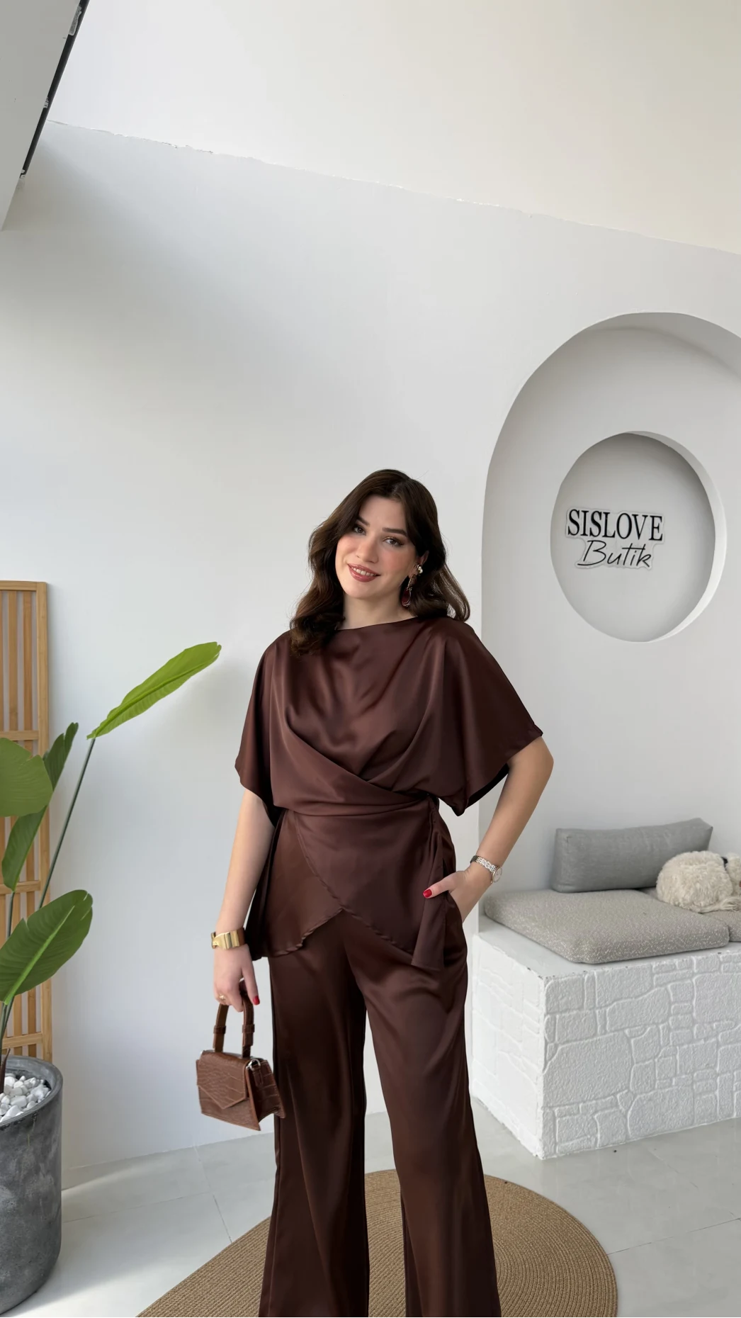 Elodia Kısa Kol Bağlamalı Saten Takım - Acı Kahve