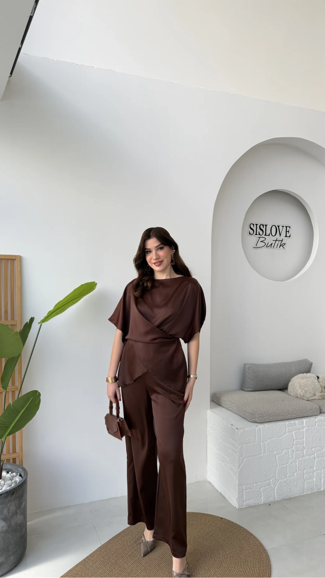 Elodia Kısa Kol Bağlamalı Saten Takım - Acı Kahve