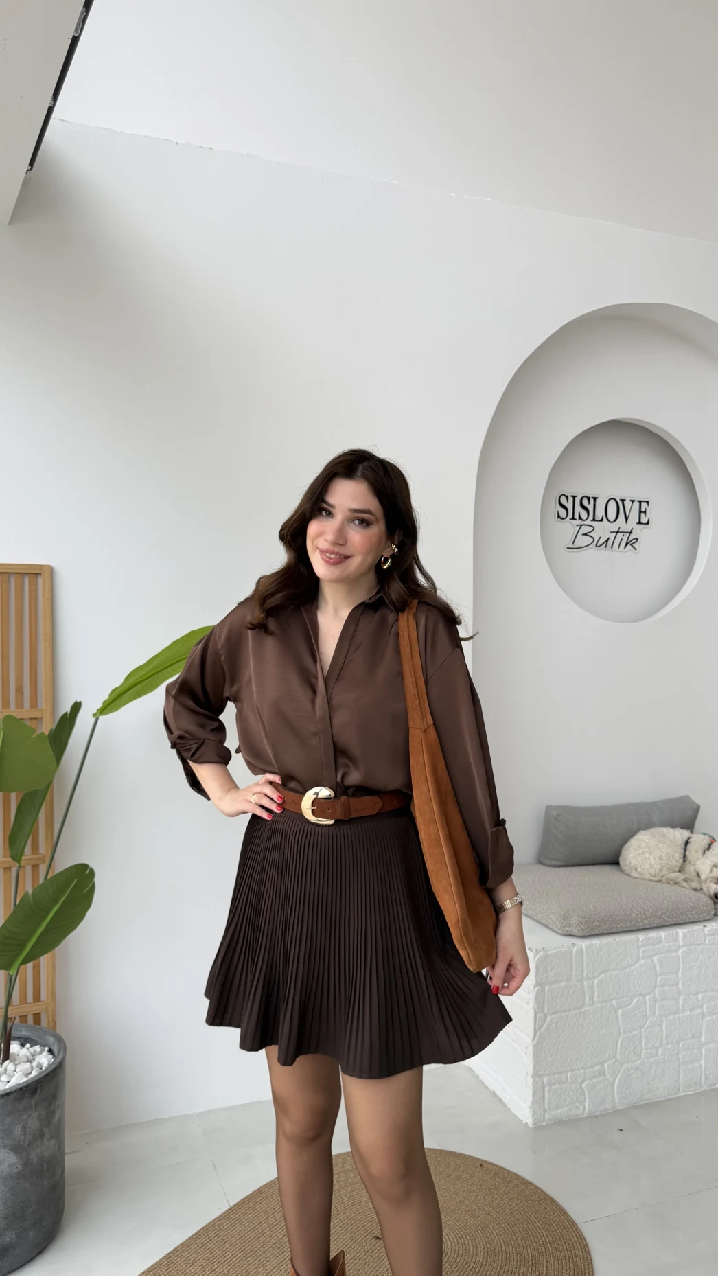 Odın Bağcıklı V Yaka Saten Gömlek - Acı Kahve - Kod: 5022