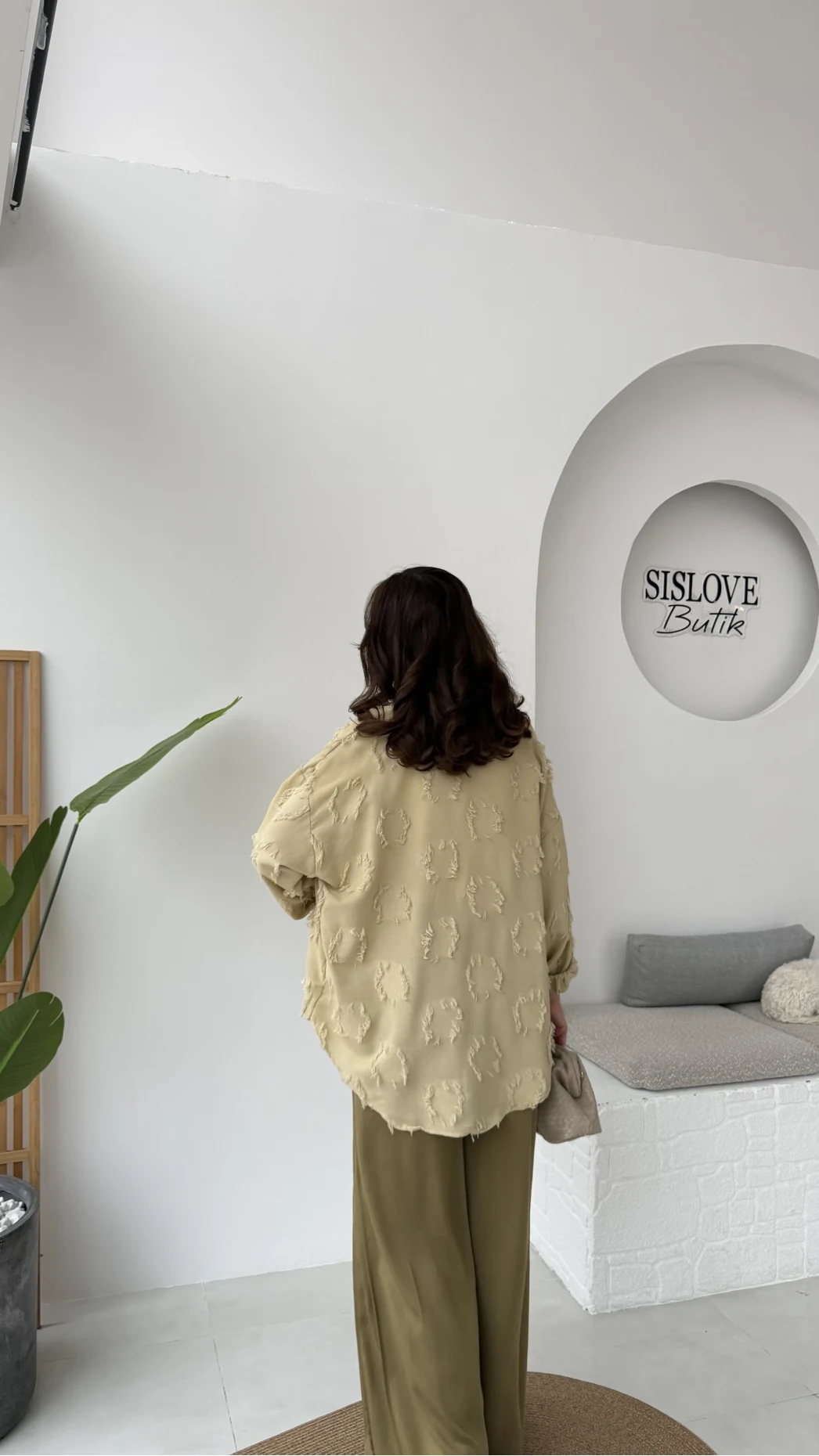 Püskül Dokulu Taş Detay Gömlek - Yeşil - Kod: 2121