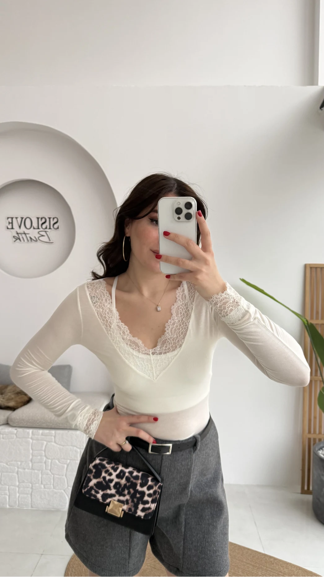 V Yaka Dantel Detay Kaşmir Bluz - Ekru - Kod: 32311