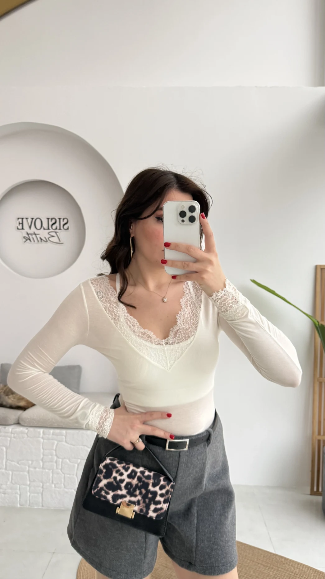 V Yaka Dantel Detay Kaşmir Bluz - Ekru - Kod: 32311