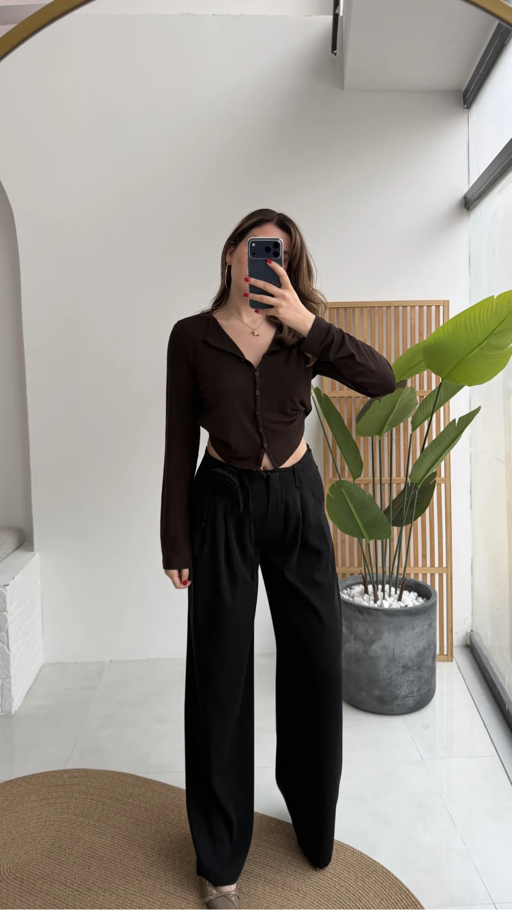 Gül Detay Bağcıklı Pantolon - Siyah - Kod: 3902