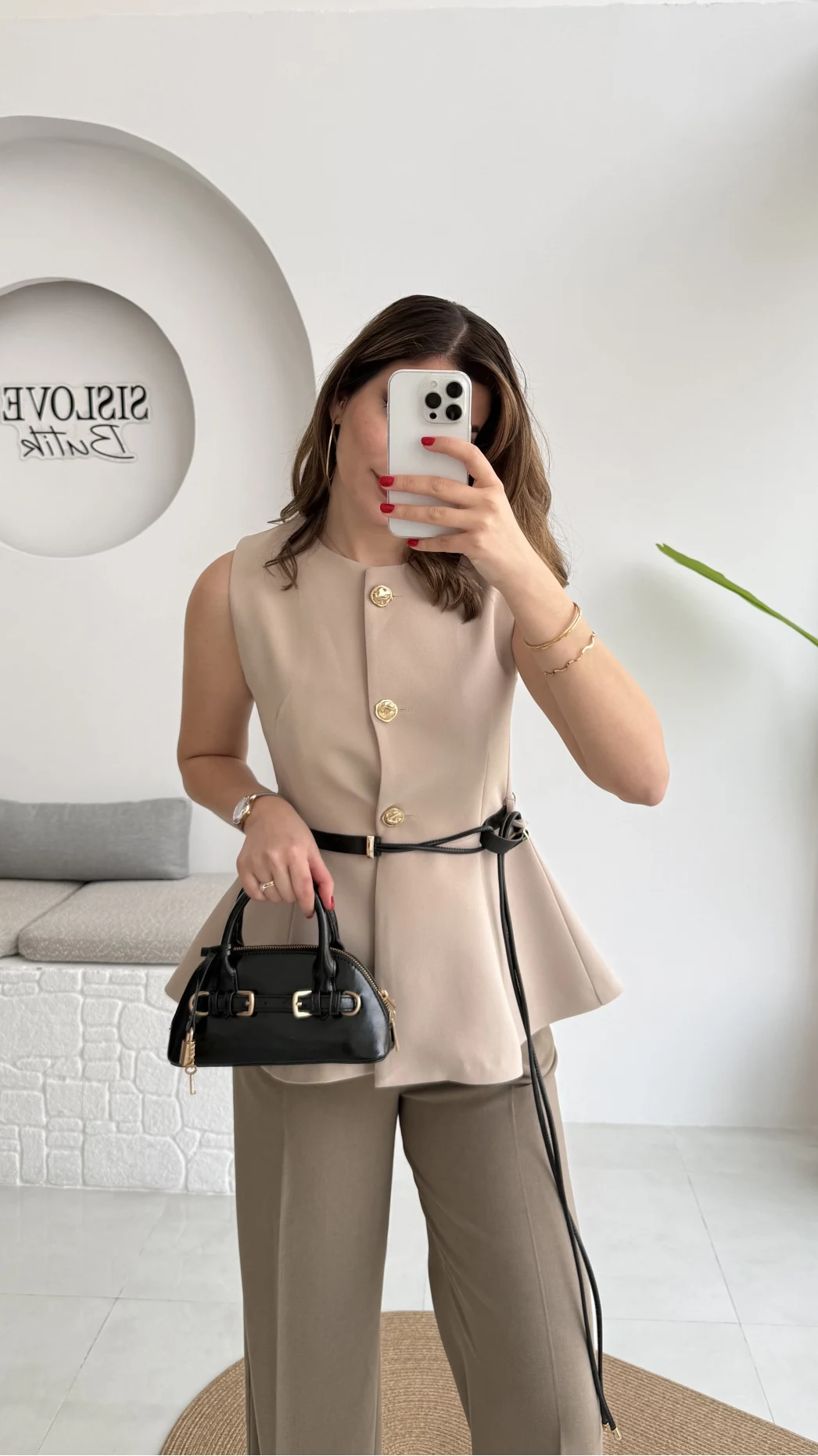 Kemer Detay Gold Düğmeli Yelek - Taş - Kod: 9682