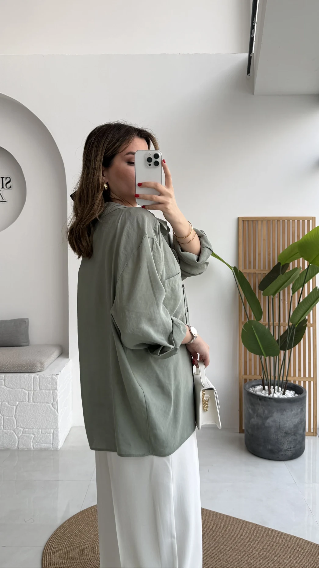 Çağla Yeşili Oversize Tensel Gömlek Kod: 4612