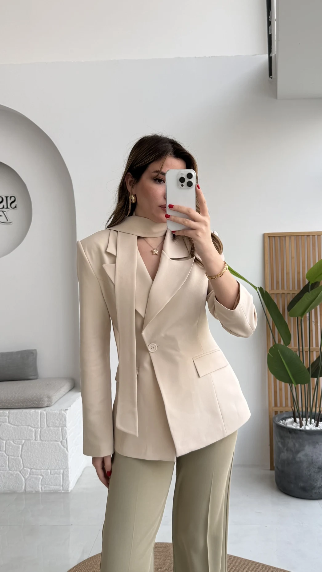 Lucy Fularlı Bele Oturan Blazer Ceket - Krem