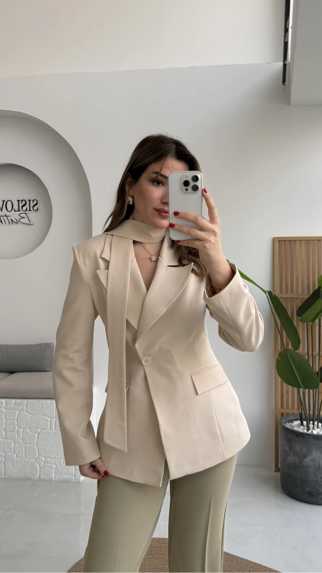 Lucy Fularlı Bele Oturan Blazer Ceket - Krem