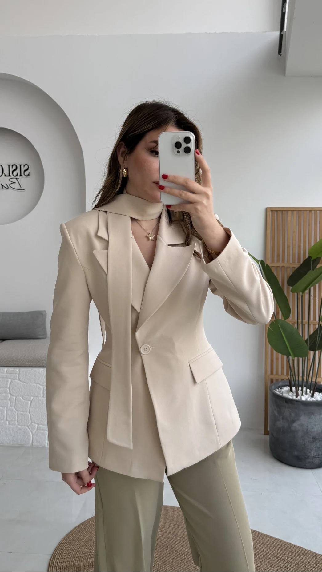 Lucy Fularlı Bele Oturan Blazer Ceket - Krem
