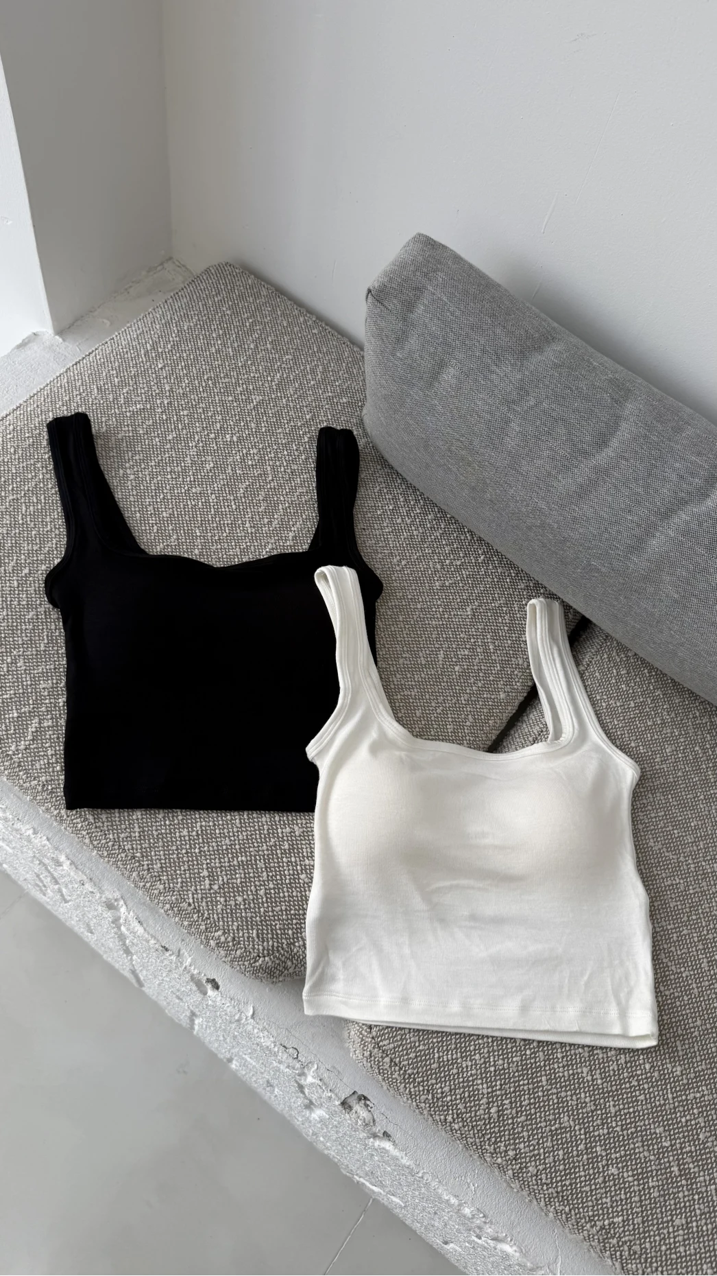 Göğüs Pedli Crop - Beyaz