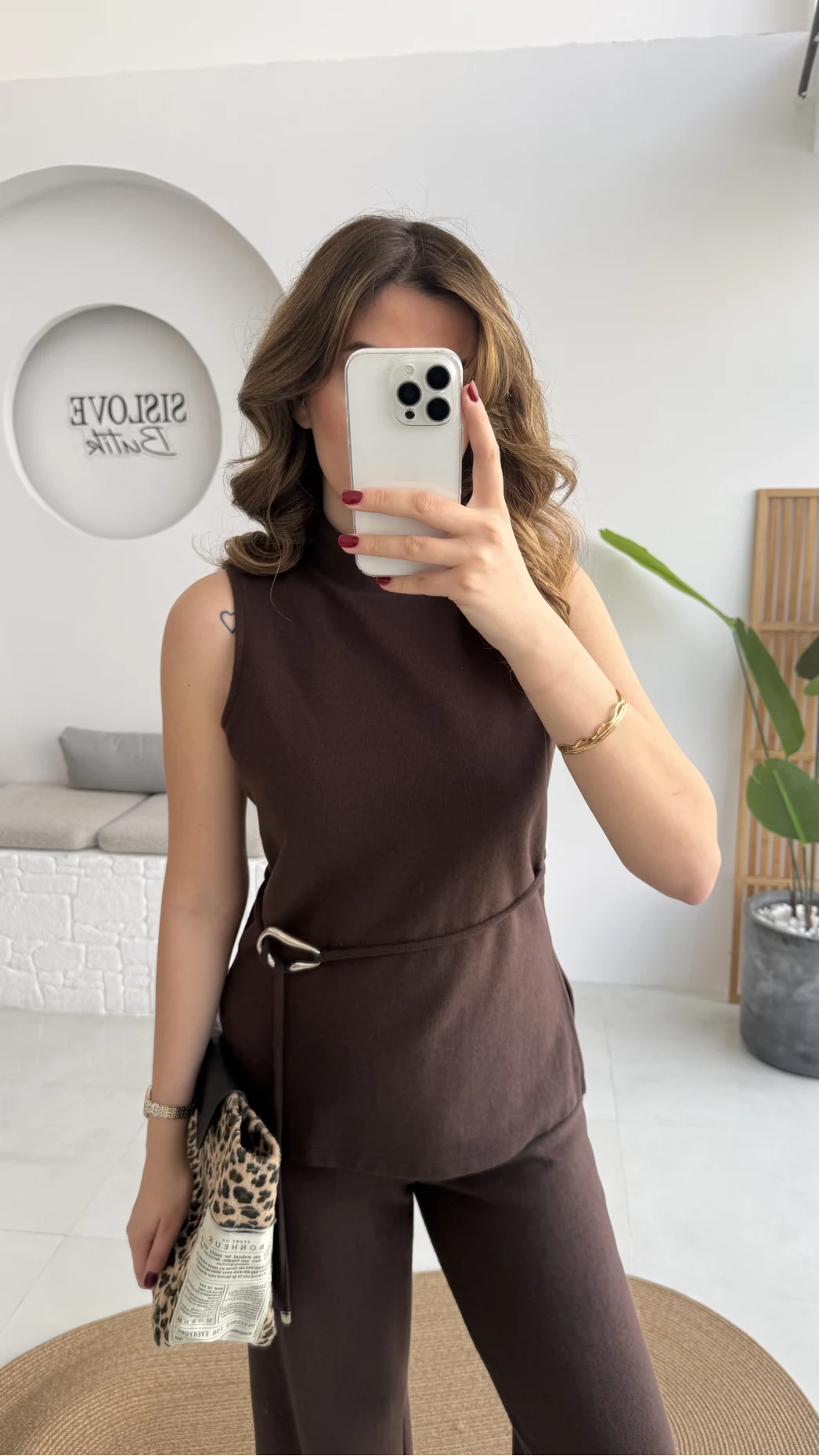 Dik Yaka Sıfır Kol Aksesuar Bağcıklı Triko Takım - Acı Kahve - Kod: 0883