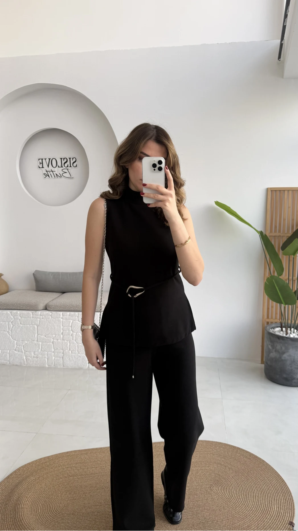 Dik Yaka Sıfır Kol Aksesuar Bağcıklı Triko Takım - Siyah - Kod: 0883