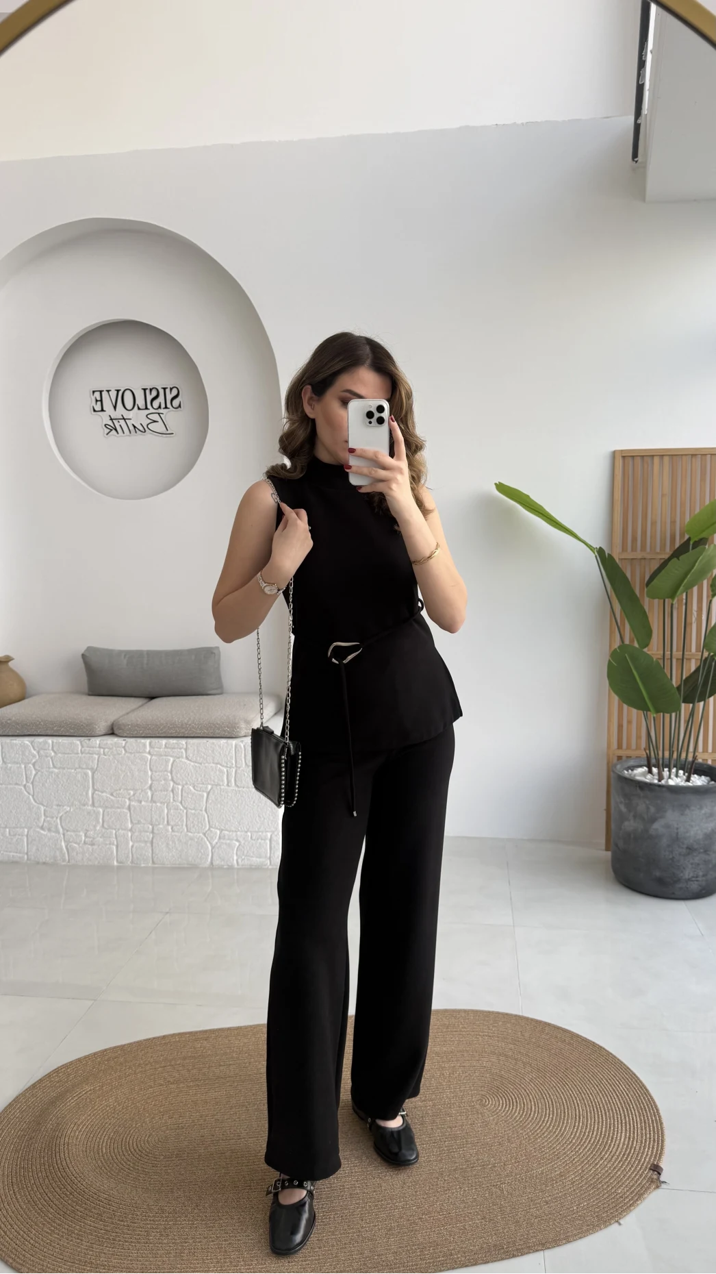 Dik Yaka Sıfır Kol Aksesuar Bağcıklı Triko Takım - Siyah - Kod: 0883