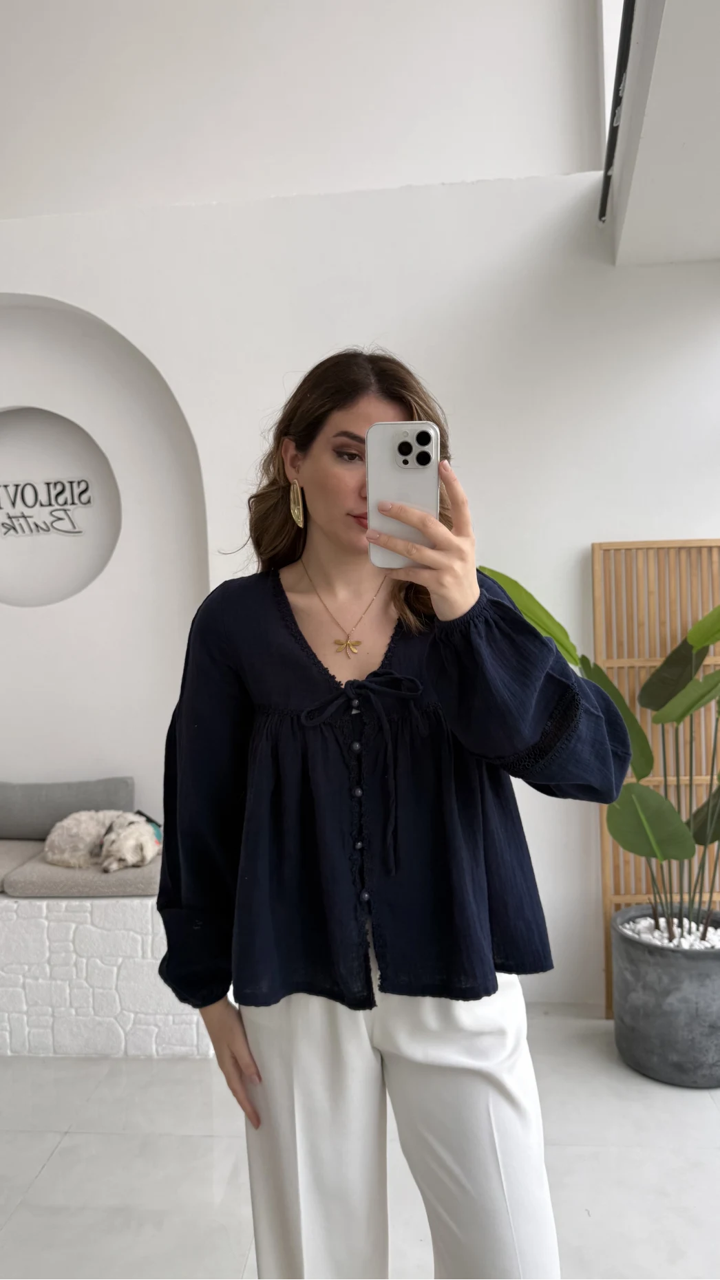 Peri İnci Detay Lacivert Bluz