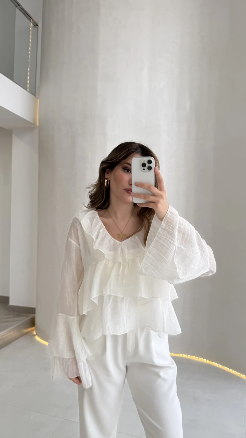 Liry Fırfırlı V Yaka Transparan Bluz - Beyaz - Kod: 1060