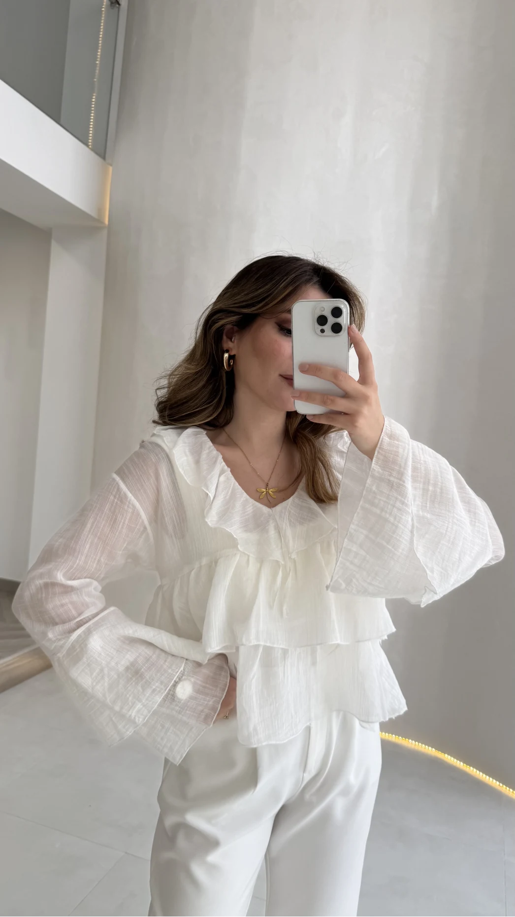 Liry Fırfırlı V Yaka Transparan Bluz - Beyaz - Kod: 1060