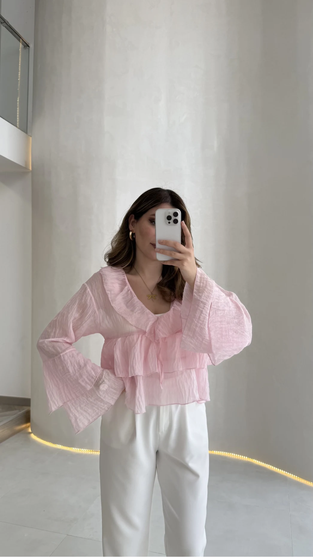 Liry Fırfırlı V Yaka Transparan Bluz - Pembe - Kod: 1060