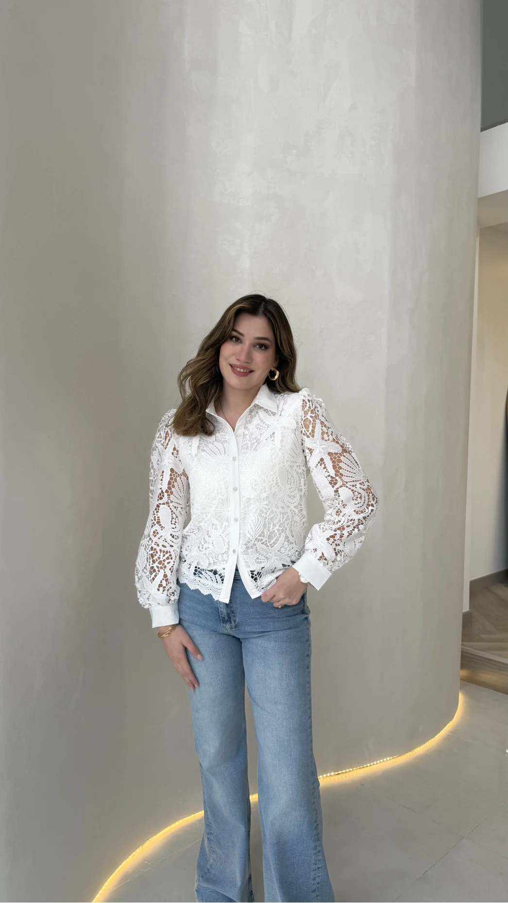 Çiçek Düğmeli Dantelli Gömlek - Beyaz - Kod: 39397