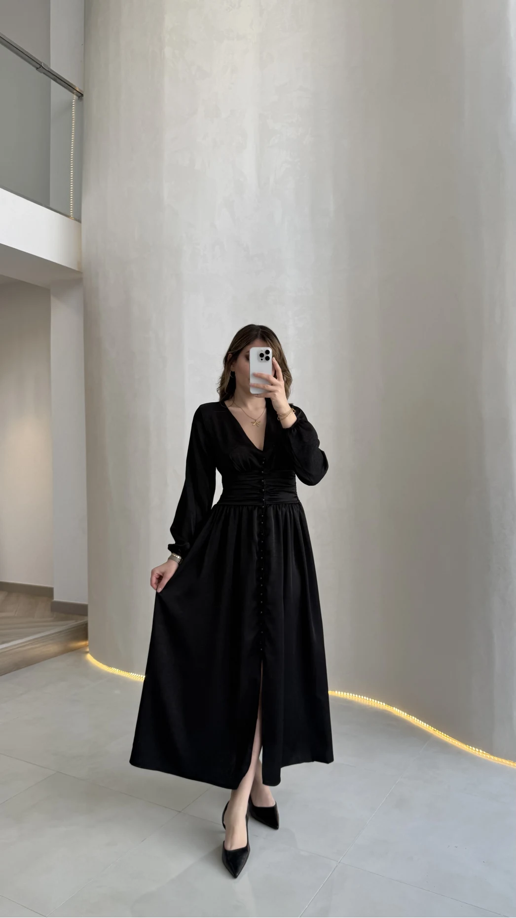 Bernıce Beli Büzgü Detay Düğmeli Saten Elbise - Siyah - Kod: 0974