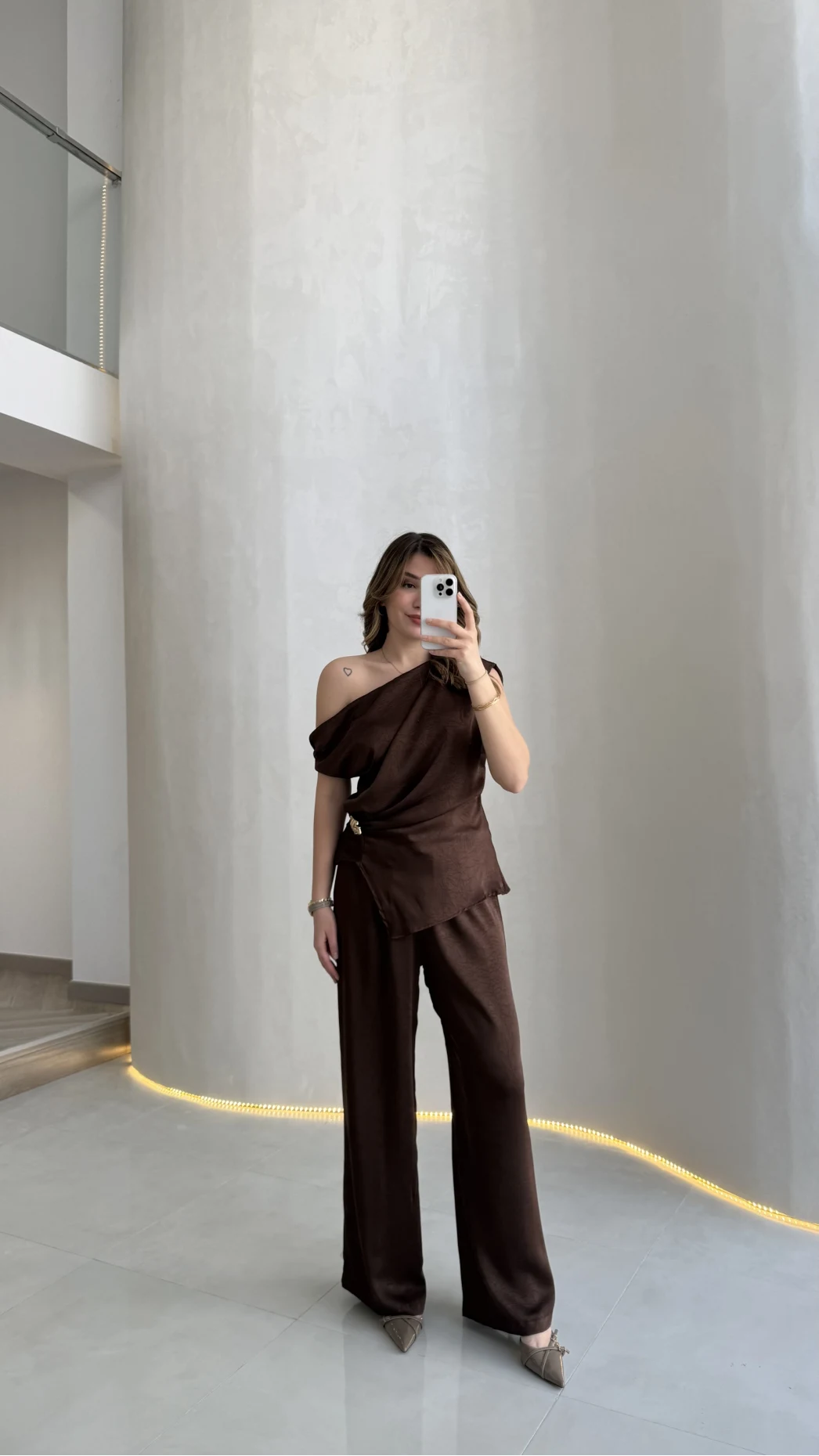 Destino Aksesuar Detay Sıfır Kol Saten Takım - Acı Kahve