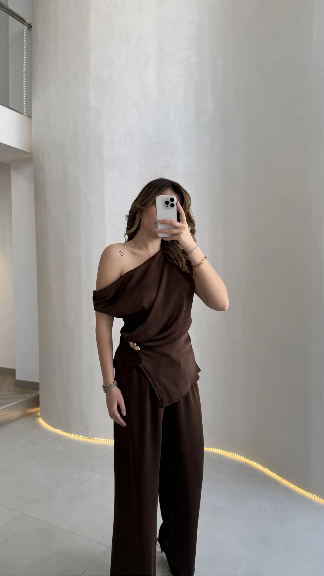 Destino Aksesuar Detay Sıfır Kol Saten Takım - Acı Kahve