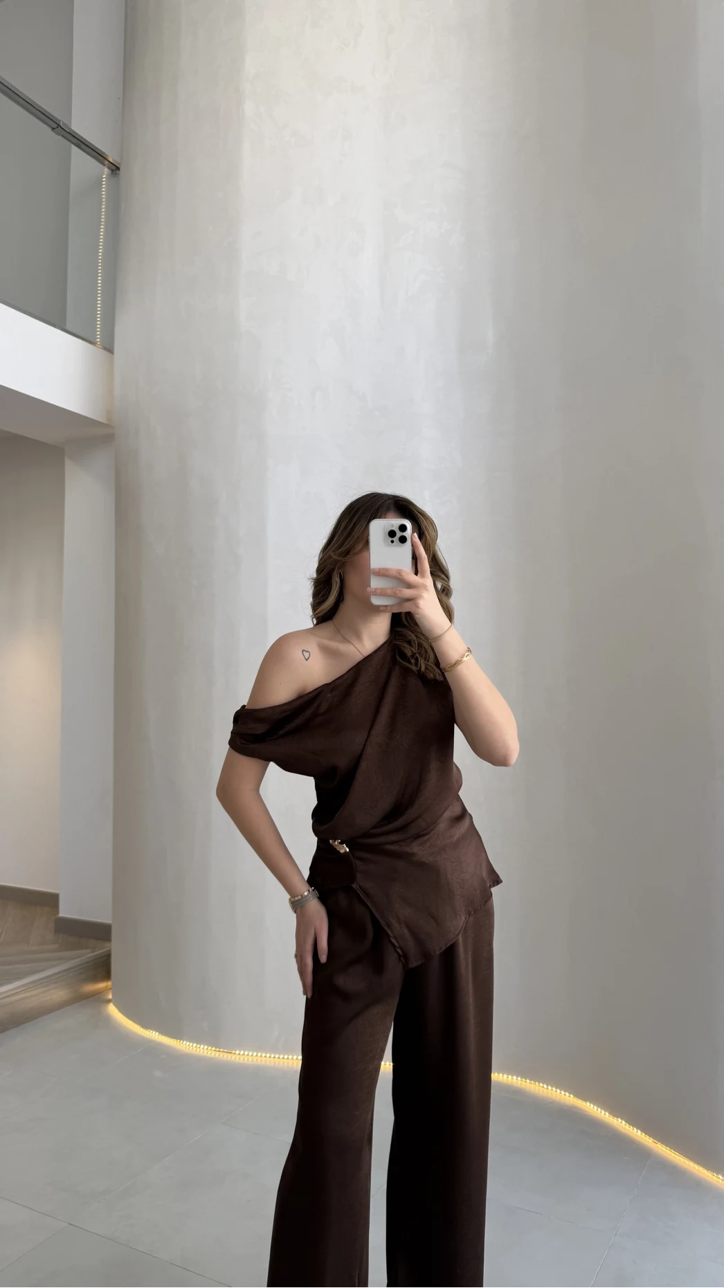 Destino Aksesuar Detay Sıfır Kol Saten Takım - Acı Kahve