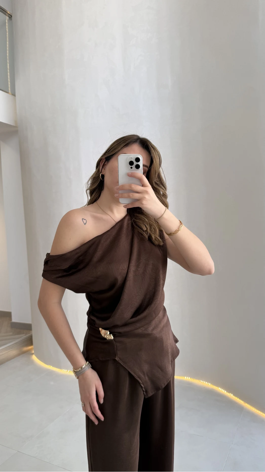 Destino Aksesuar Detay Sıfır Kol Saten Takım - Acı Kahve