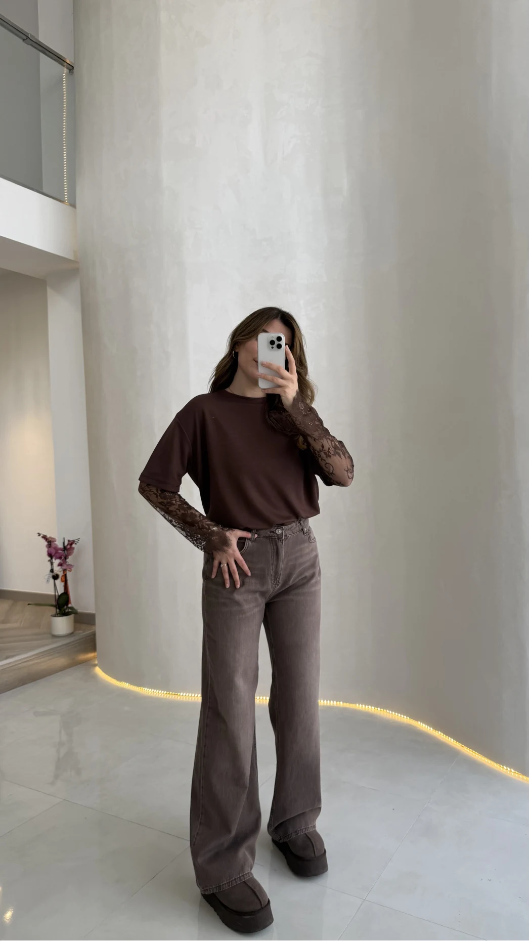 Oversize Bilek Detay Dantel Kol T-shirt - Acı Kahve