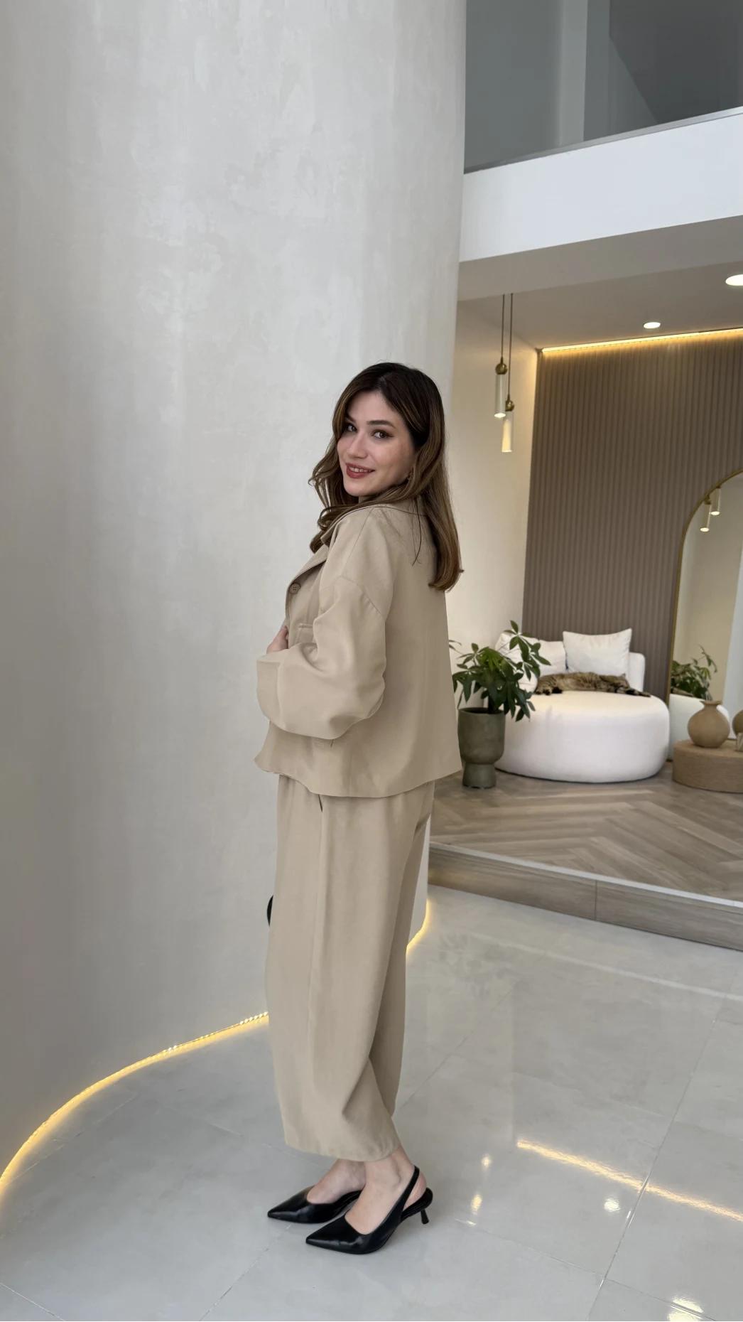 Cepli Kemerli Oversize Ceket-Pantolon Takım - Vizon - Kod: 9025