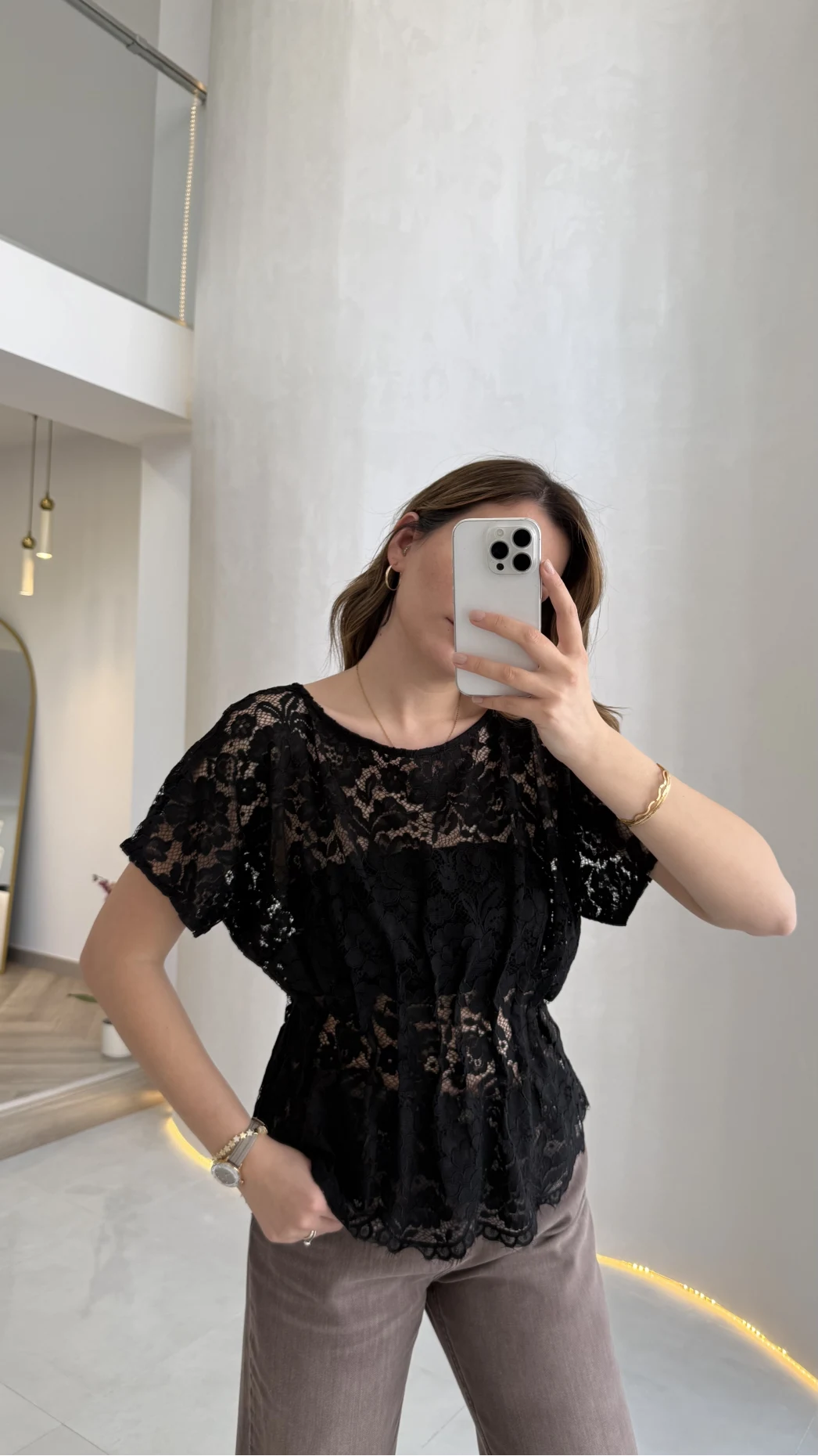 Flaner Büzgülü Bel Detaylı Kayık Yaka Dantelli Bluz - Siyah - Kod: 2966