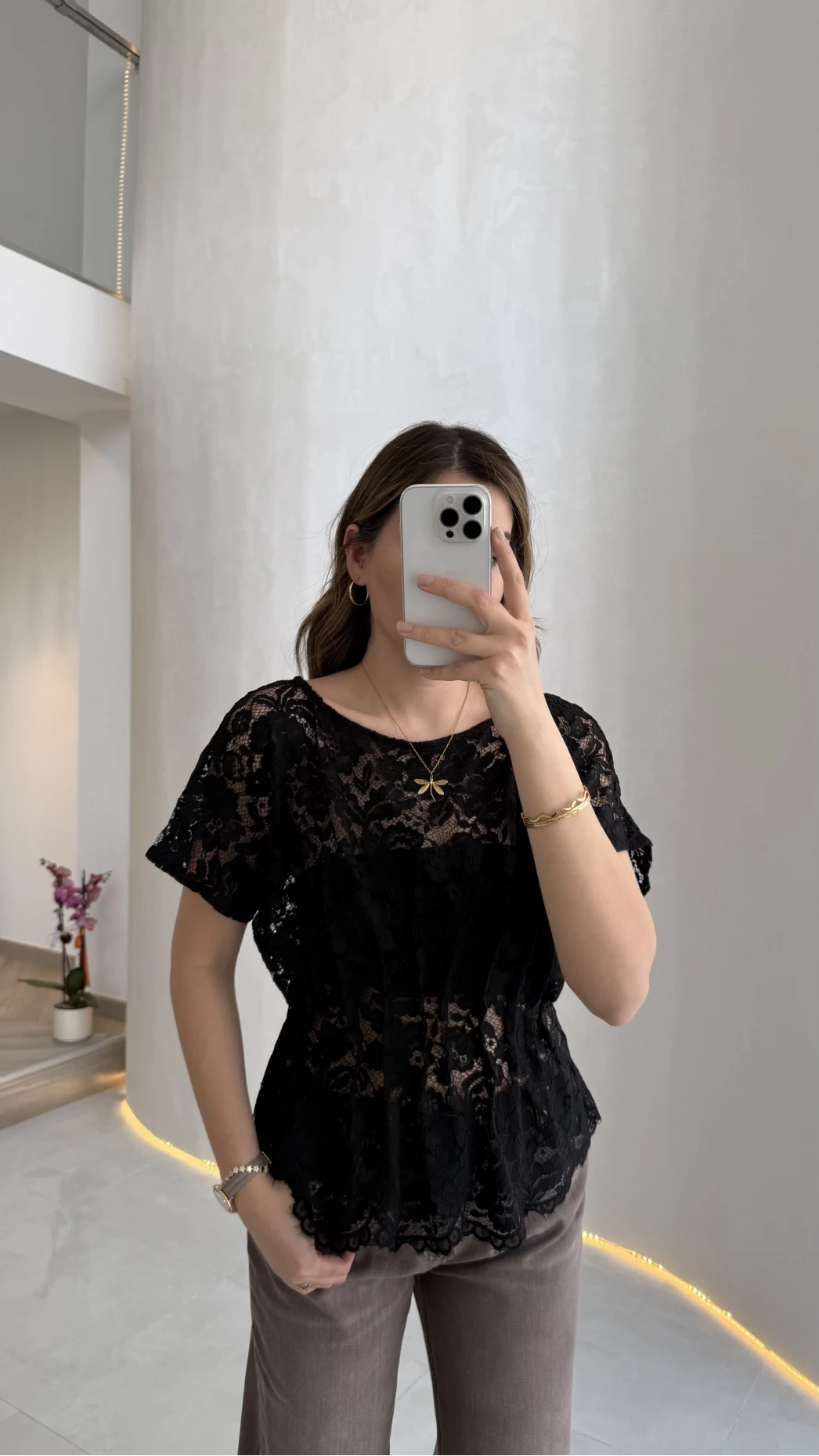 Flaner Büzgülü Bel Detaylı Kayık Yaka Dantelli Bluz - Siyah - Kod: 2966