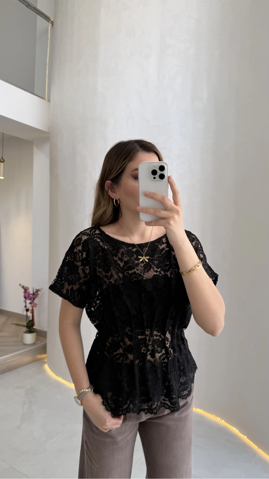 Flaner Büzgülü Bel Detaylı Kayık Yaka Dantelli Bluz - Siyah - Kod: 2966