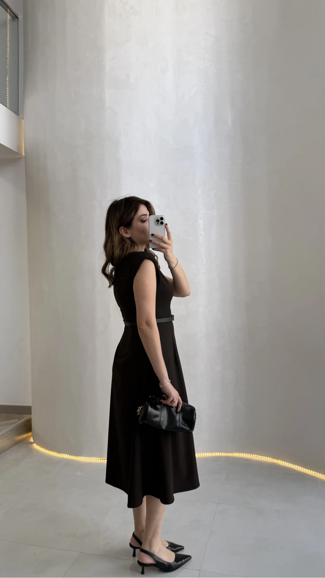 Bonita Vatkalı Midi Boy Kemerli Elbise - Kahverengi