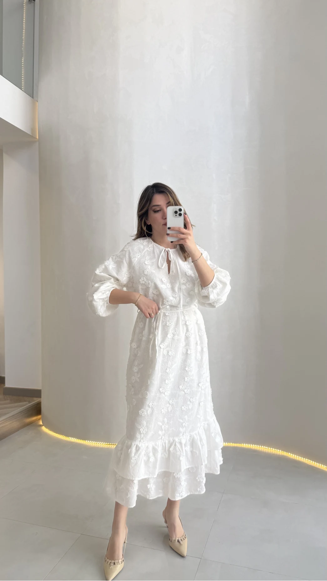 Çiçek Nakış Detaylı Bağcıklı Astarlı Elbise - Ekru - Kod: 8100