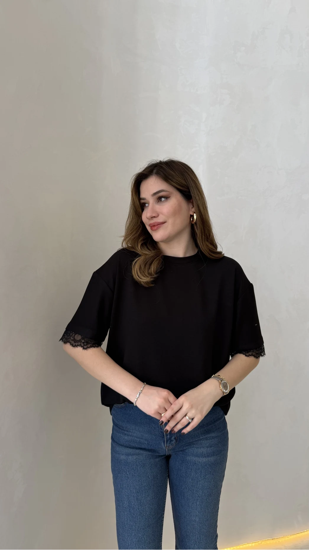 Sırt Dantel Detaylı Kısa Kol T-shirt - Siyah