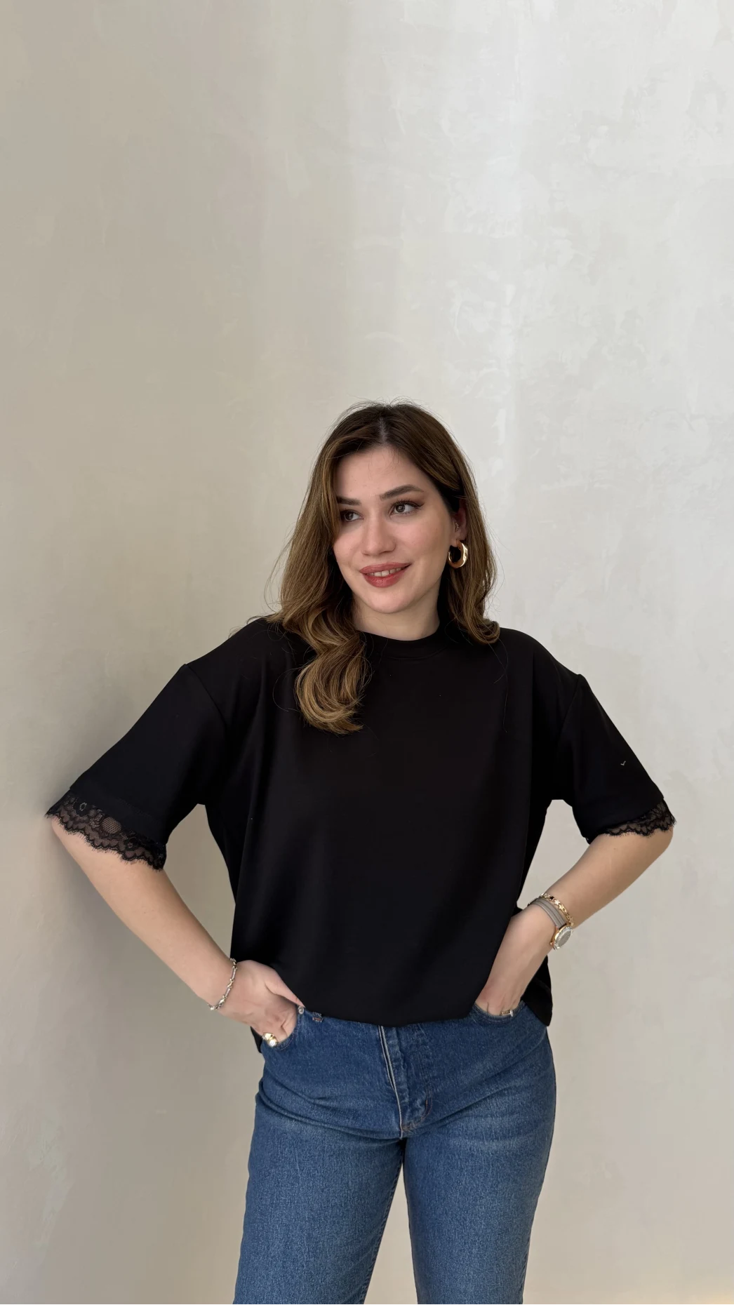 Sırt Dantel Detaylı Kısa Kol T-shirt - Siyah