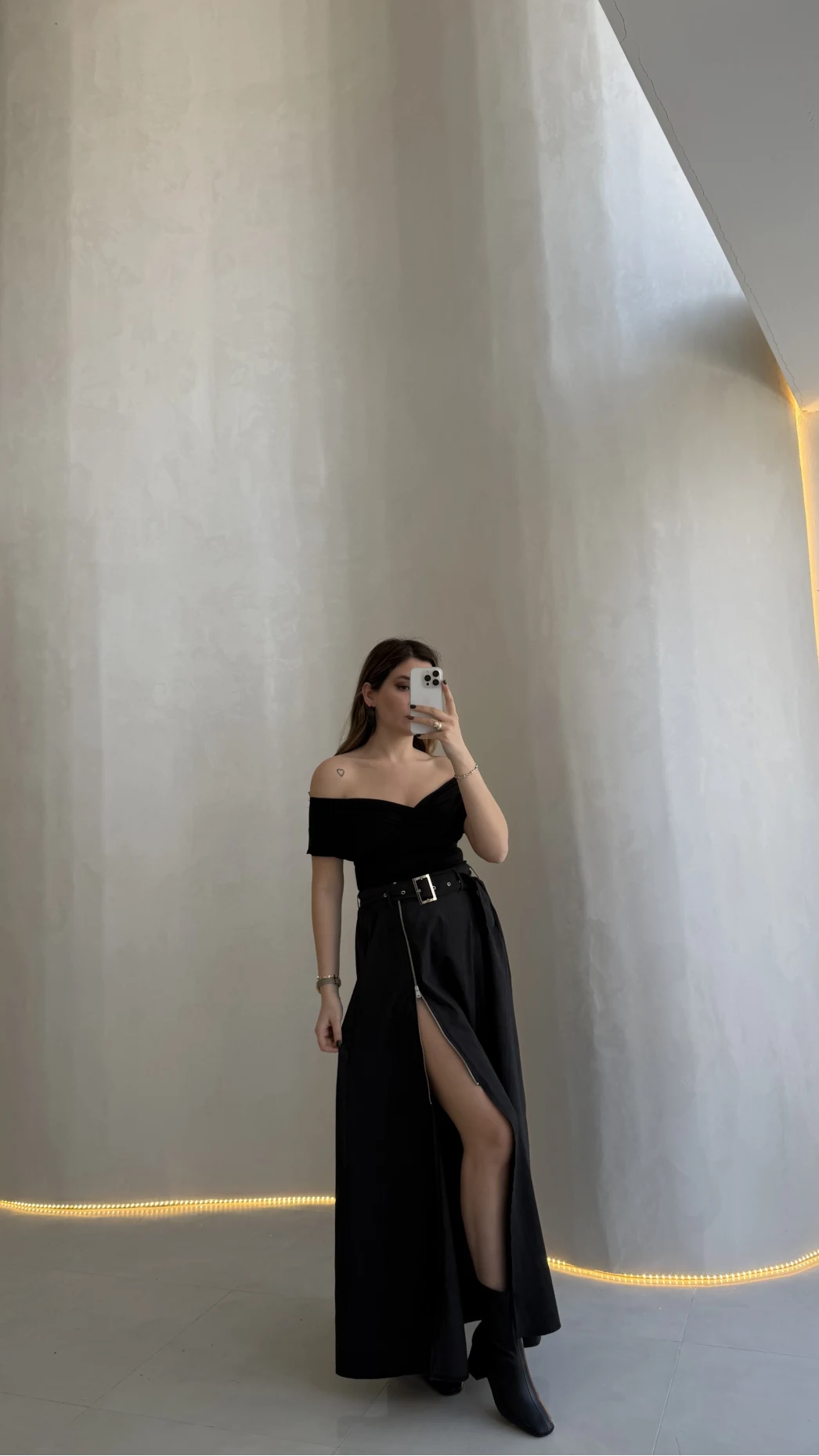 Paraşüt Kumaş Fermuar Yırtmaçlı Kemerli Etek - Siyah