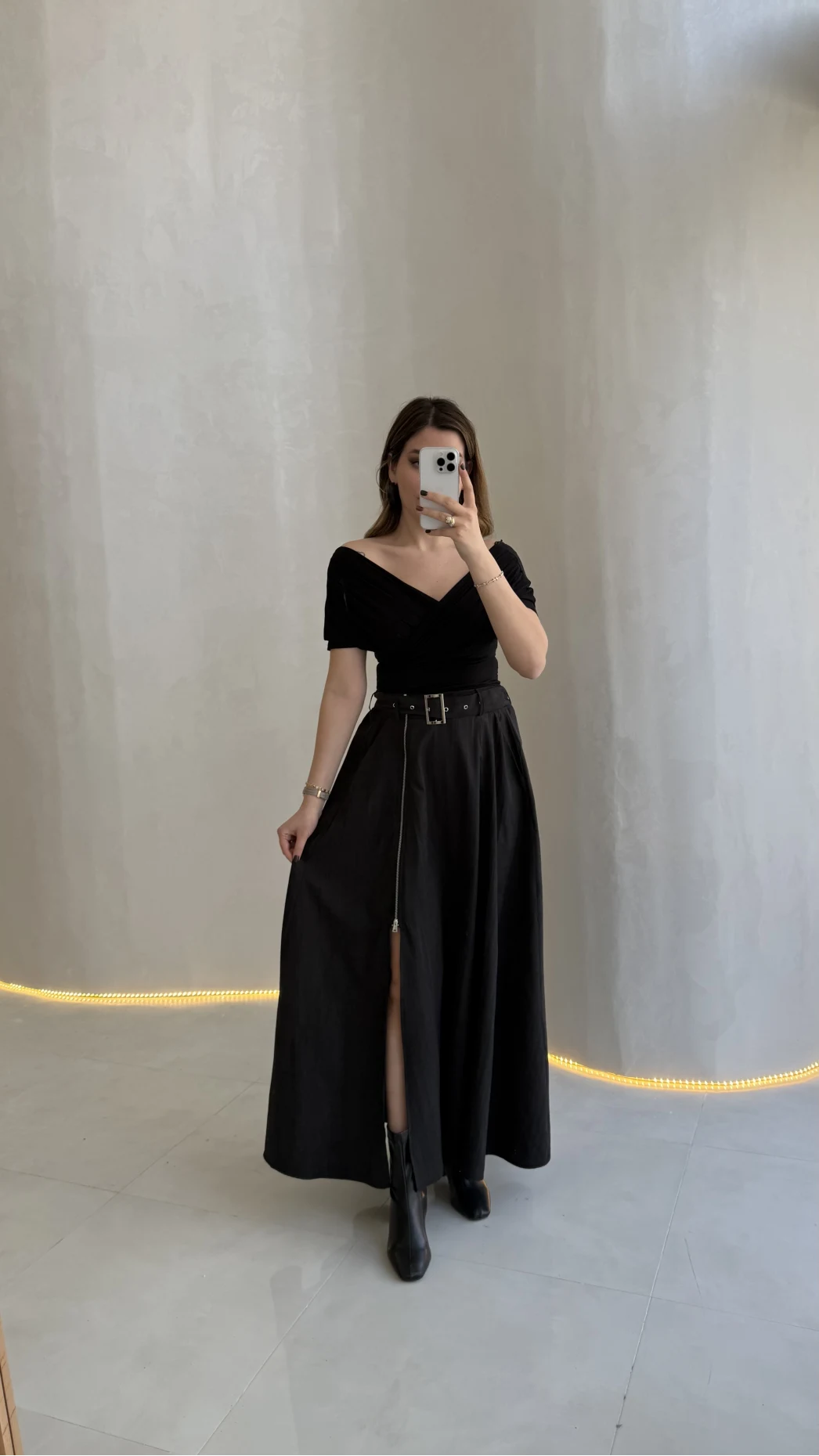 Paraşüt Kumaş Fermuar Yırtmaçlı Kemerli Etek - Siyah