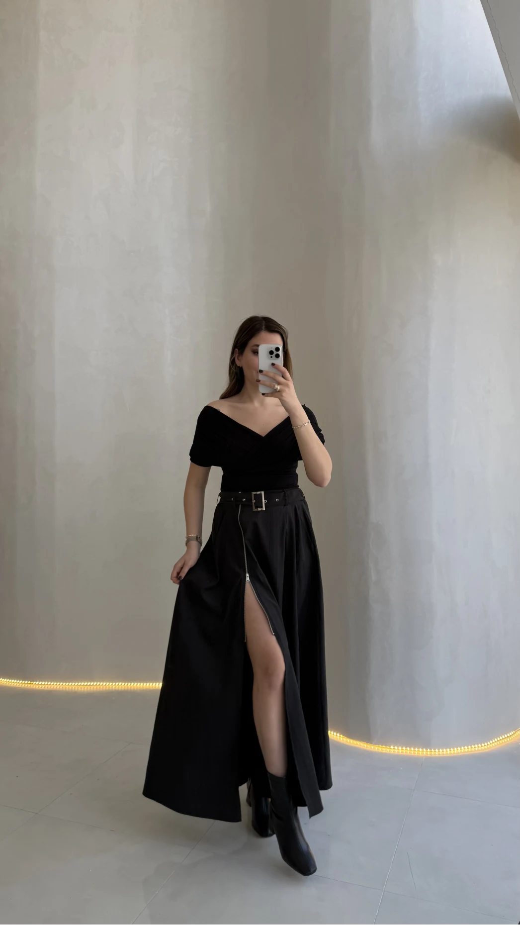 Paraşüt Kumaş Fermuar Yırtmaçlı Kemerli Etek - Siyah