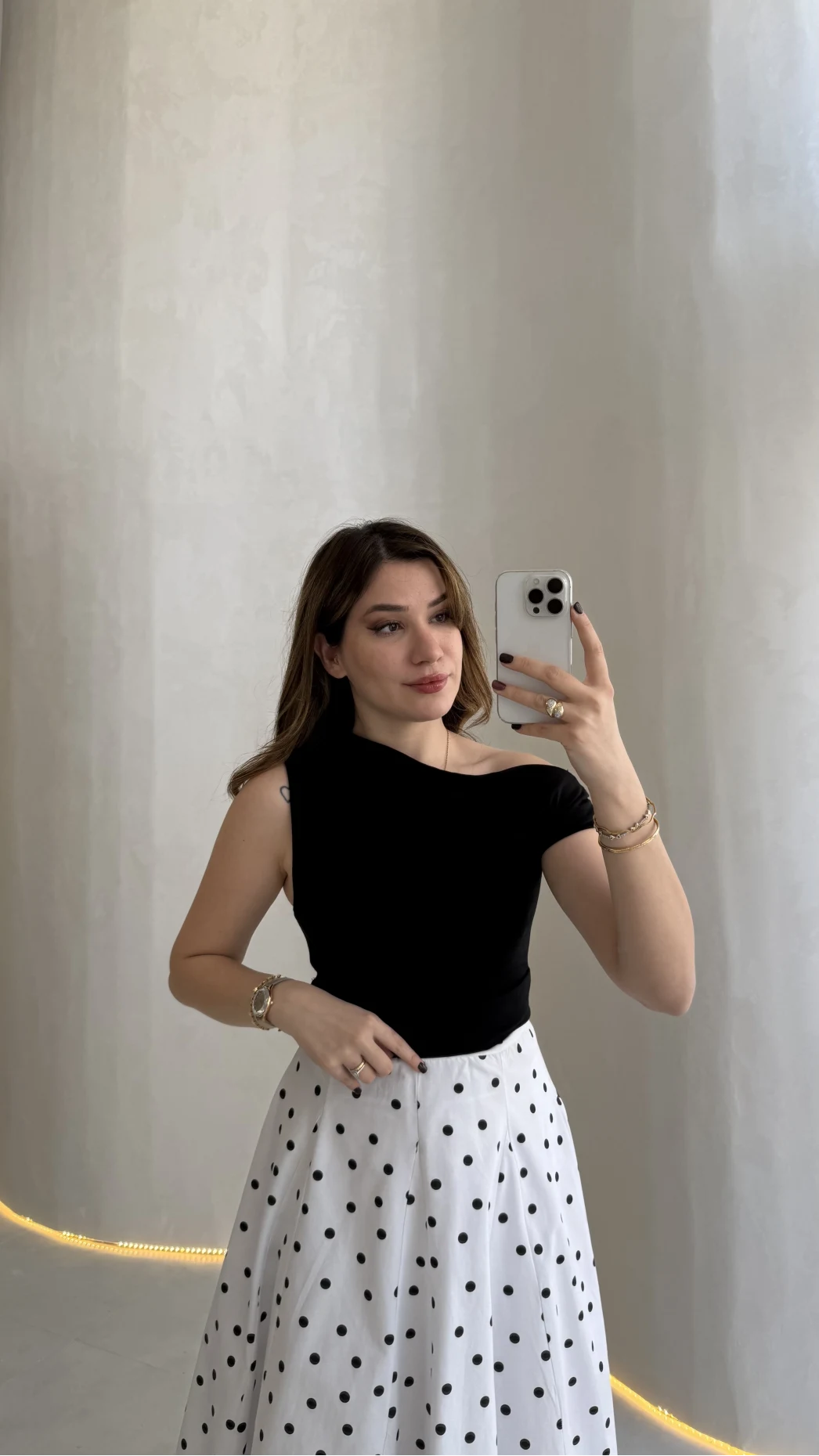 Dilvin Kayık Yaka Beli Büzgülü Bluz - Siyah - Kod: 32613