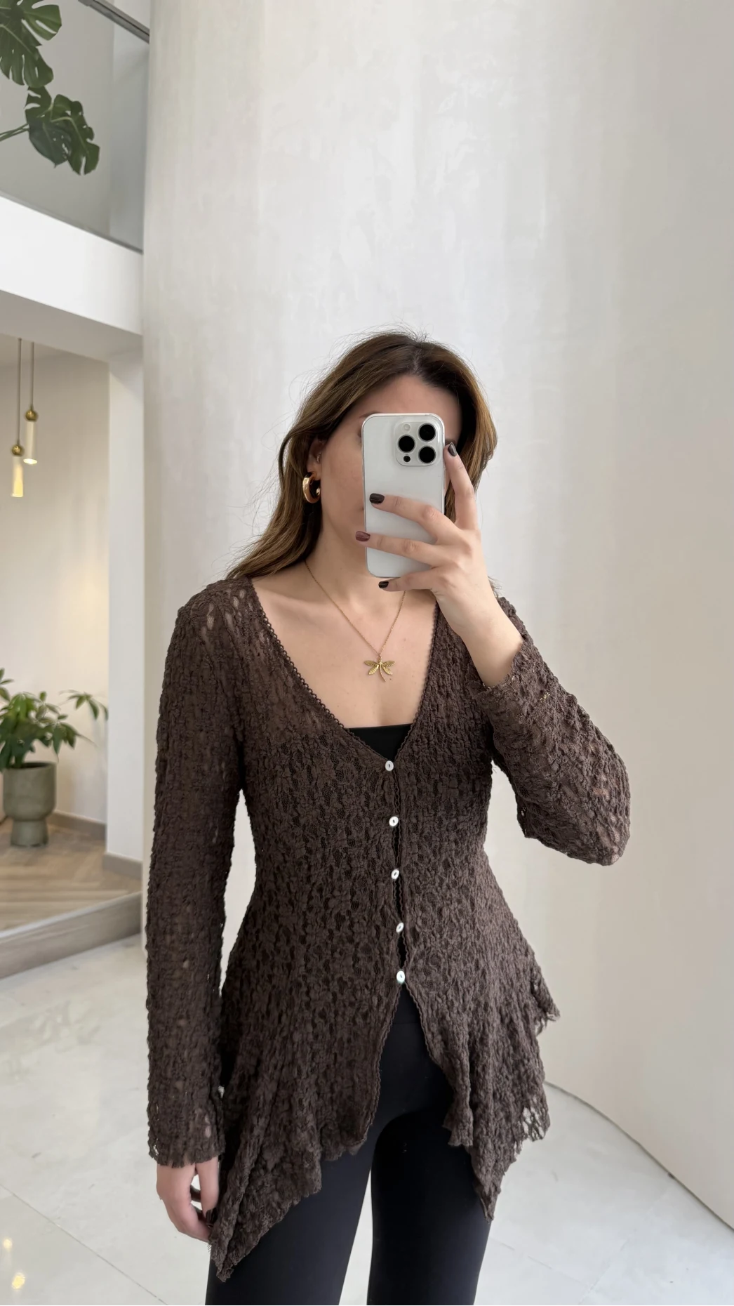 Blossom Asimetrik Kesim Düğmeli Dantel Bluz - Kahverengi - Kod: 39259