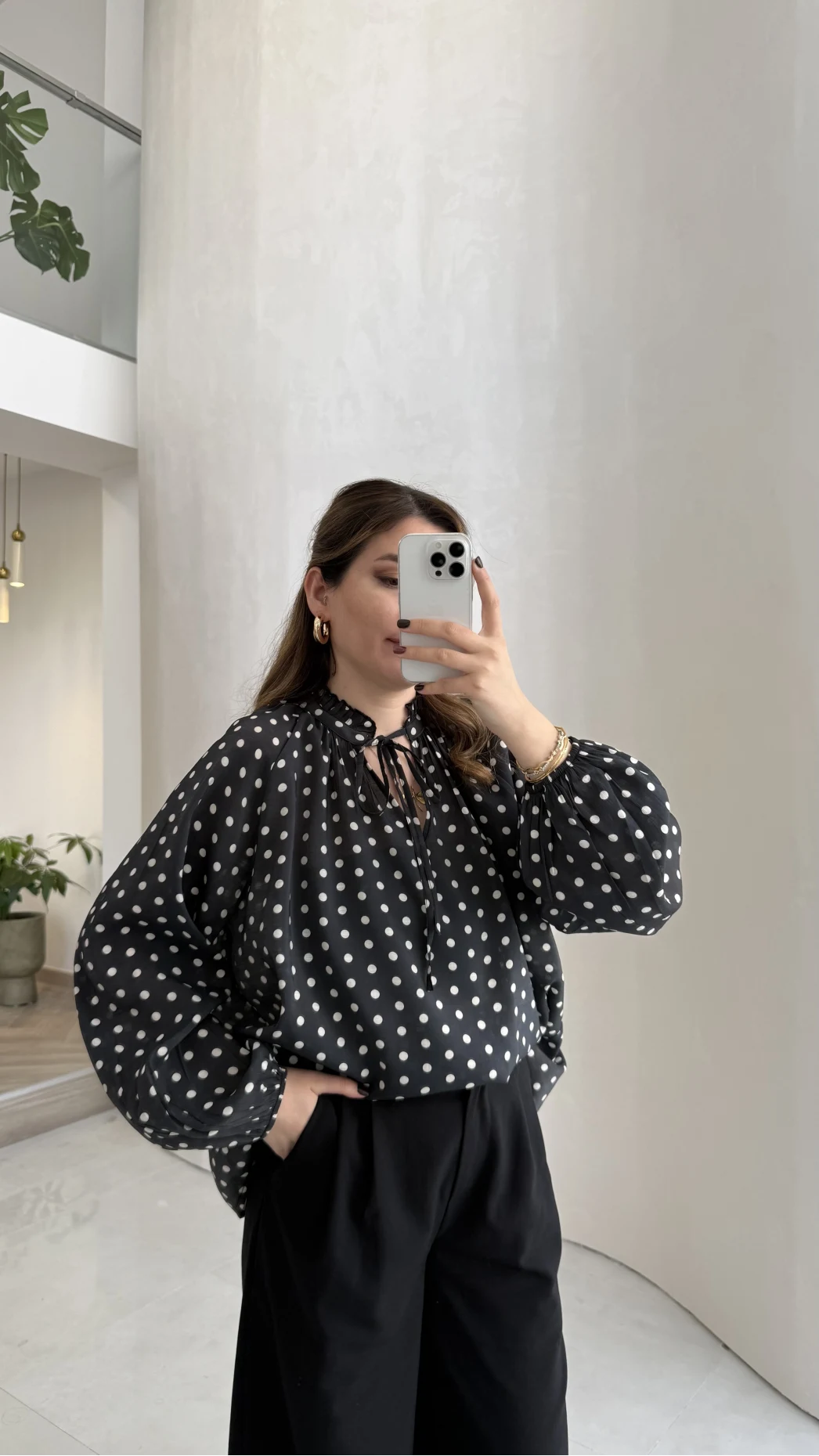 Destiny Yaka Detay Puantiyeli Bluz - Siyah - Kod: 39301