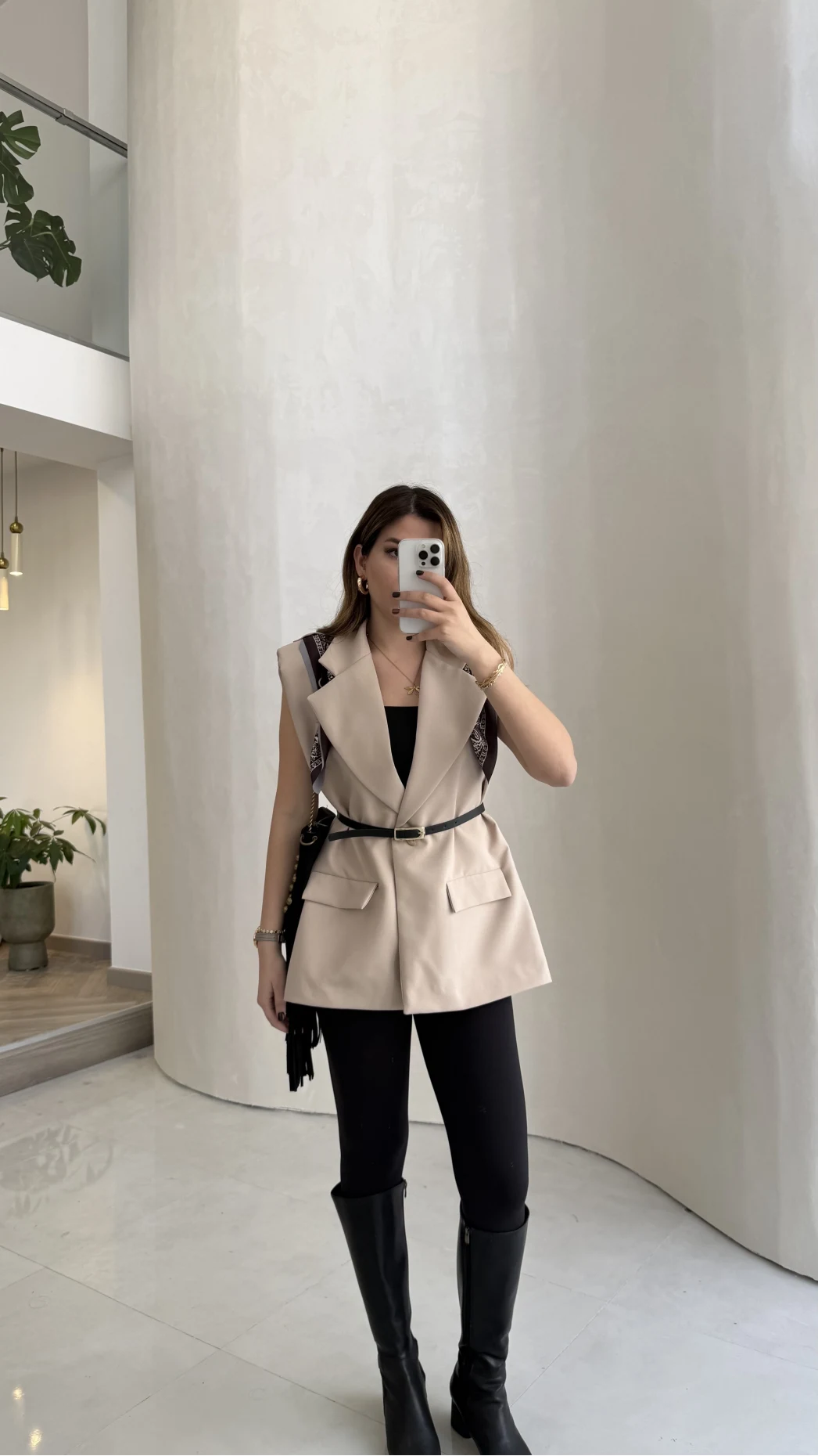 Sapphire Fular Detaylı Vatkalı Kemerli Yelek - Taş - Kod: 7708