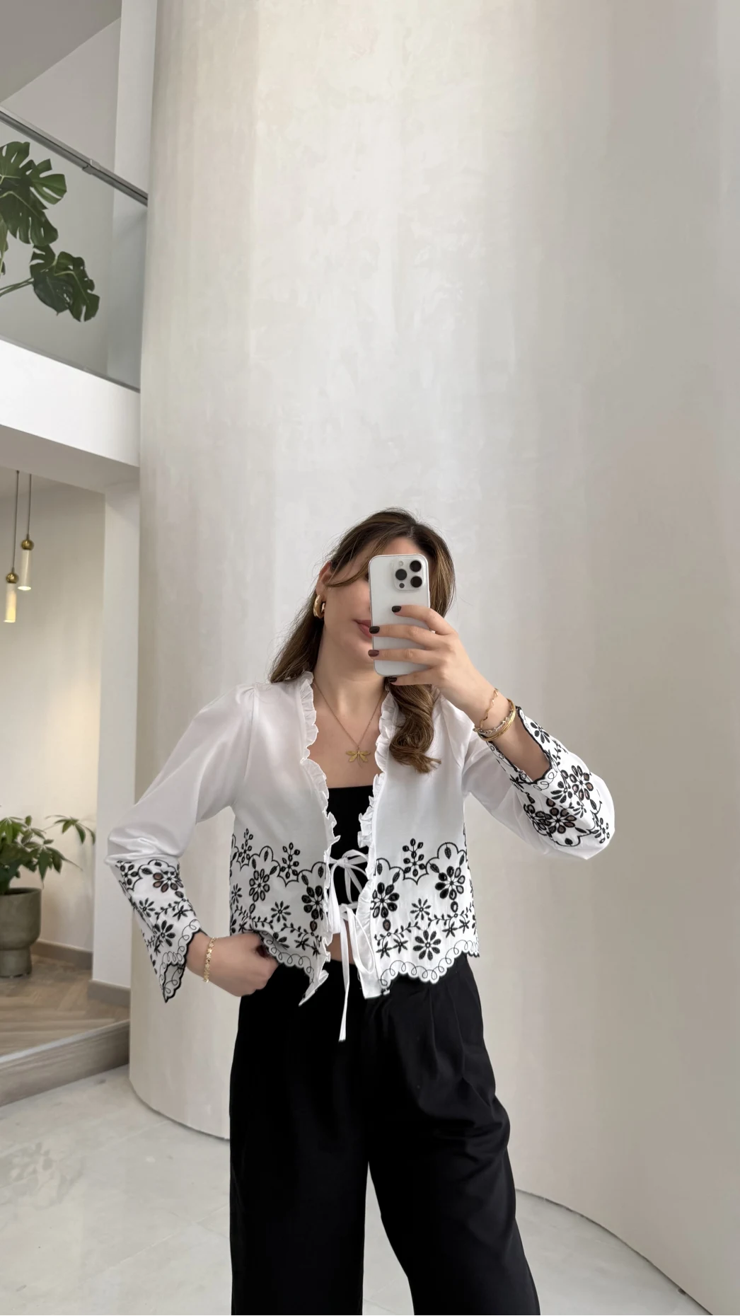 Glow Brode Detaylı Bağlamalı Crop Bluz - Beyaz - Kod: 1062