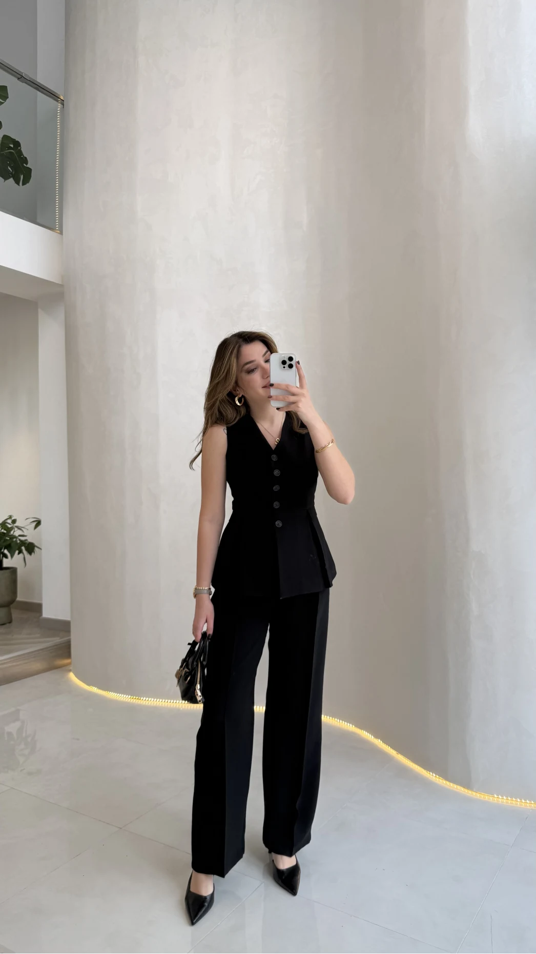 Lumiere Bele Oturan Sıfır Kol Düğmeli Takım - Siyah - Kod: 9041