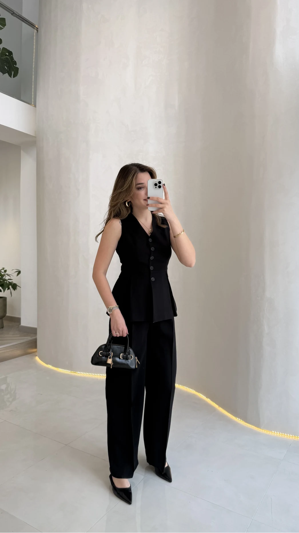 Lumiere Bele Oturan Sıfır Kol Düğmeli Takım - Siyah - Kod: 9041