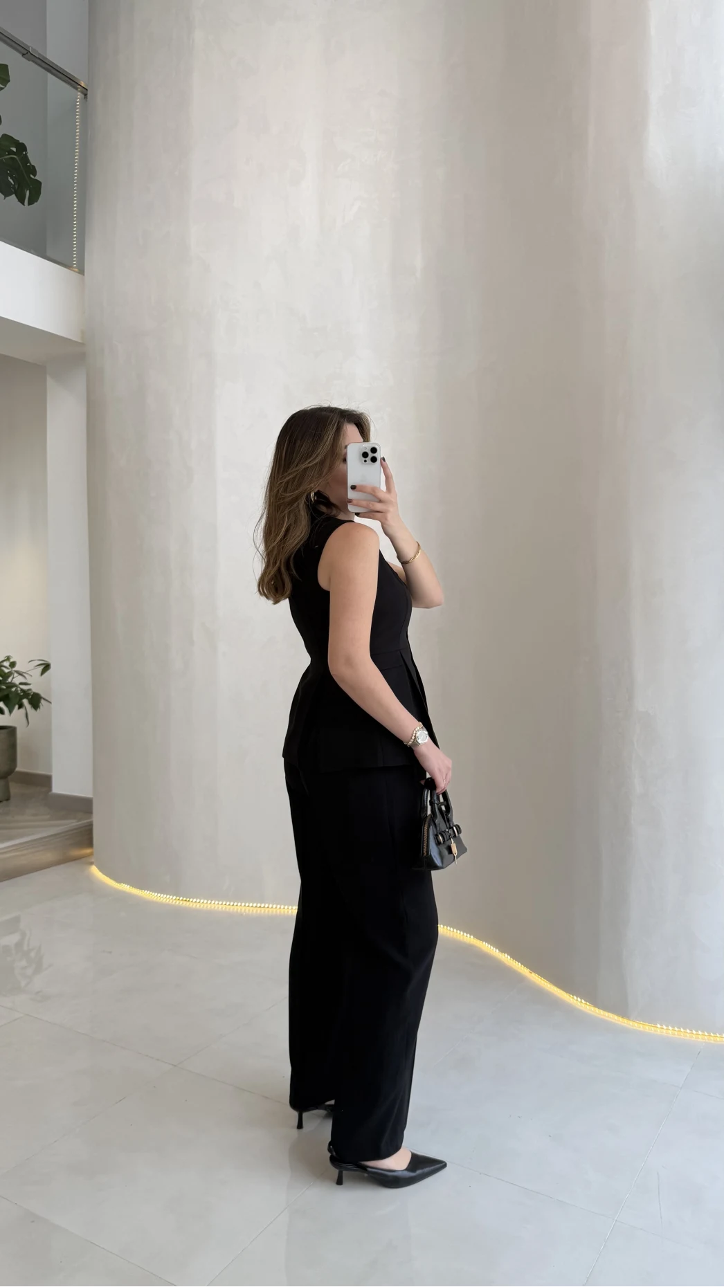 Lumiere Bele Oturan Sıfır Kol Düğmeli Takım - Siyah - Kod: 9041