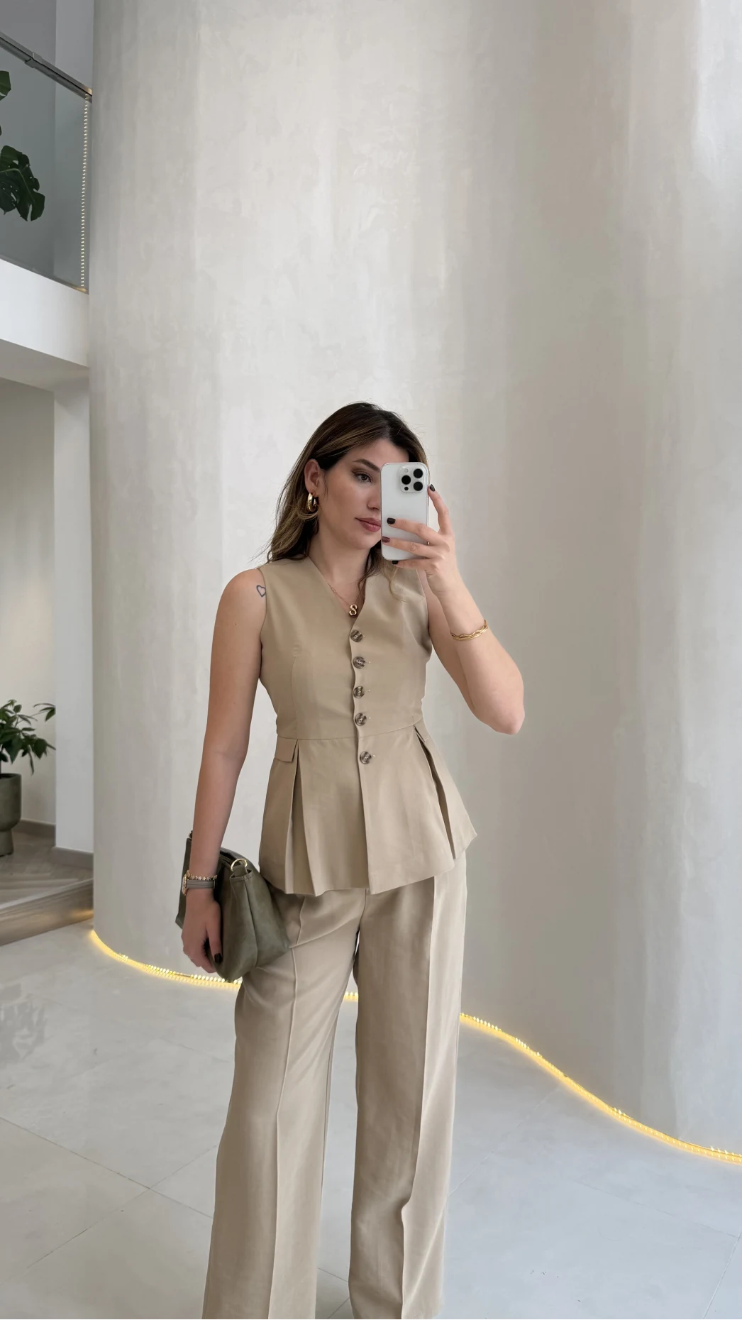 Lumiere Bele Oturan Sıfır Kol Düğmeli Takım - Vizon - Kod: 9041