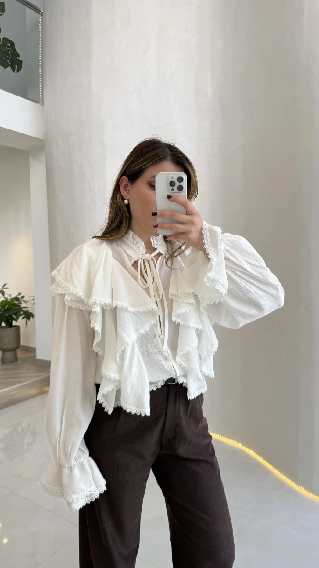 Cielo Fırfırlı Dantel Detay Bağlamalı Gömlek - Beyaz - Kod: 112250