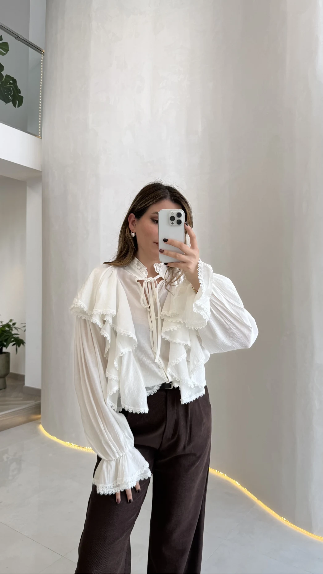 Cielo Fırfırlı Dantel Detay Bağlamalı Gömlek - Beyaz - Kod: 112250