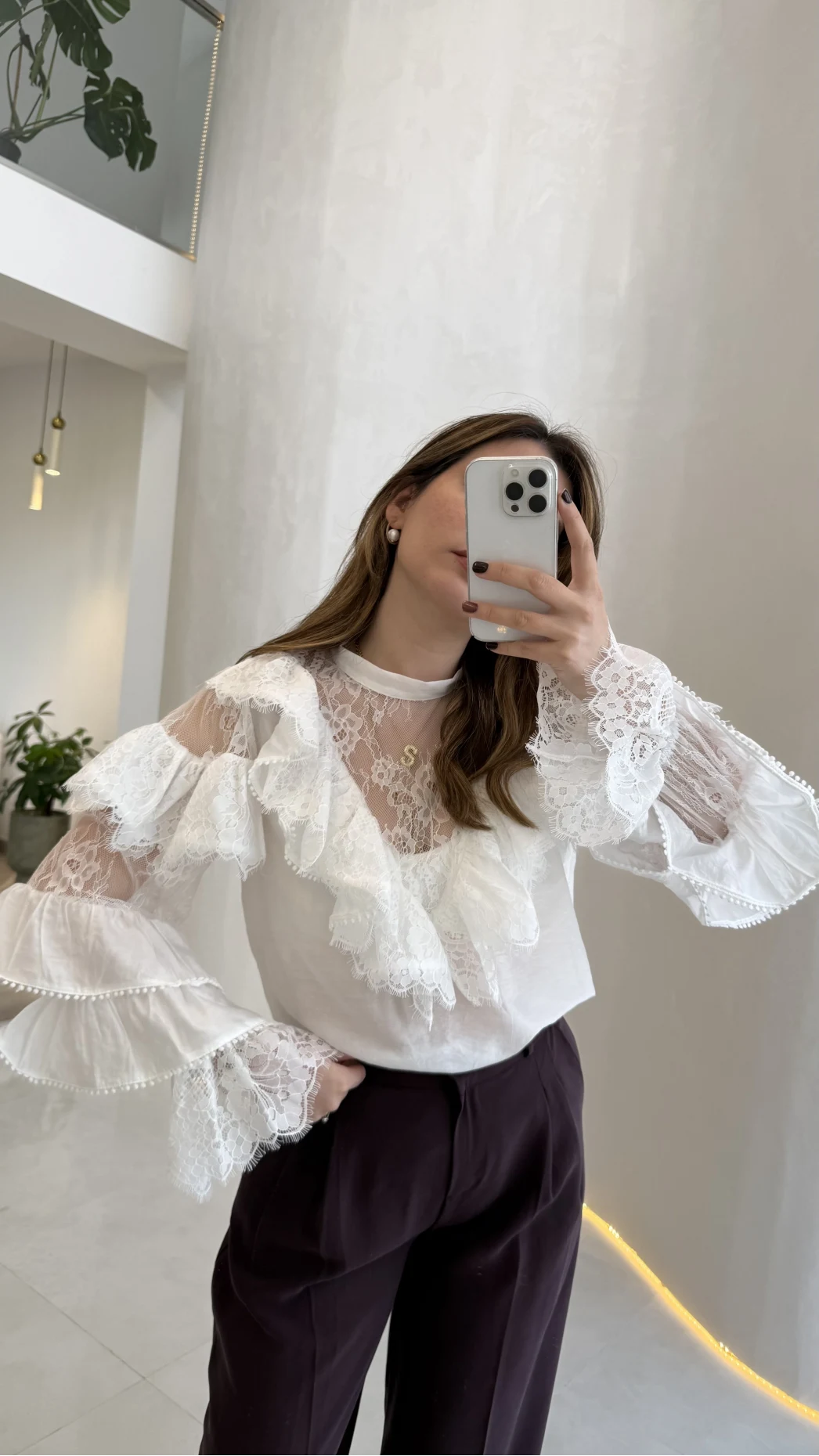 Robi Dantel Detay Fırfırlı Bluz - Ekru - Kod: 39371